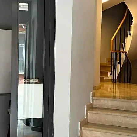 Hotel Seven Sultanahmet 3*